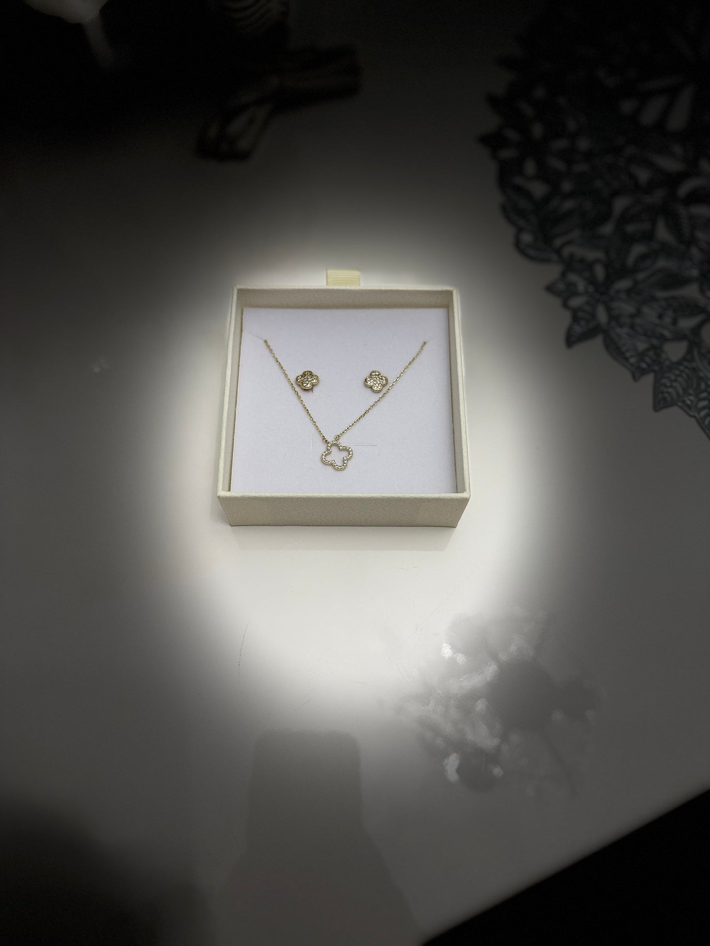 18k gold plated clover necklace & studs