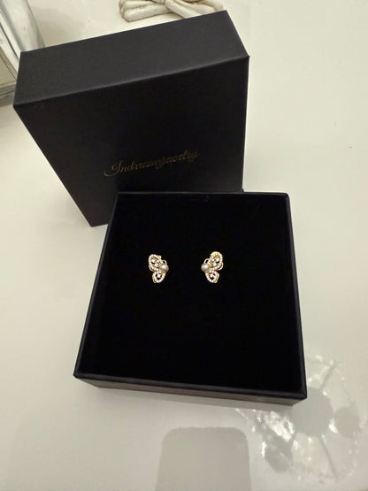 18 k gold plated butterfly pearl studs