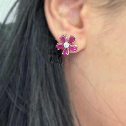 flower earring  D .50  R 5 ctw